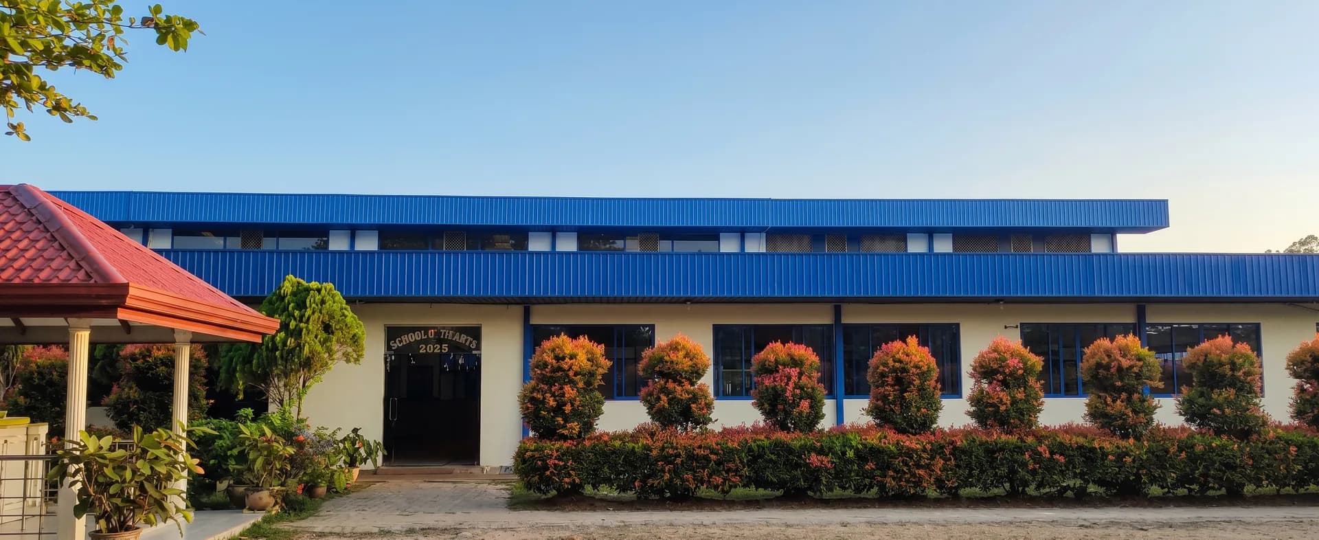 Front of the Dewmini Apparel factory in Rakwana